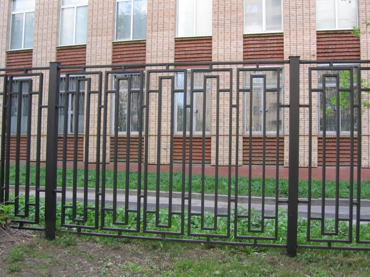 Забор металлический сварной для учебных учреждений