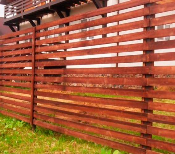 Деревянный забор Елочка с использованием обрезной доски 10 х 1.8 м